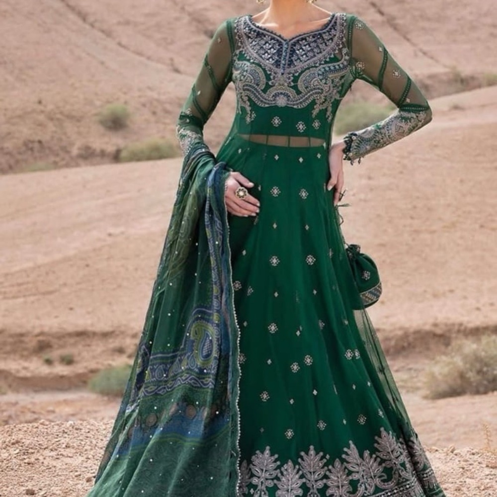 Elegant Emerald Long Sleeve Dress